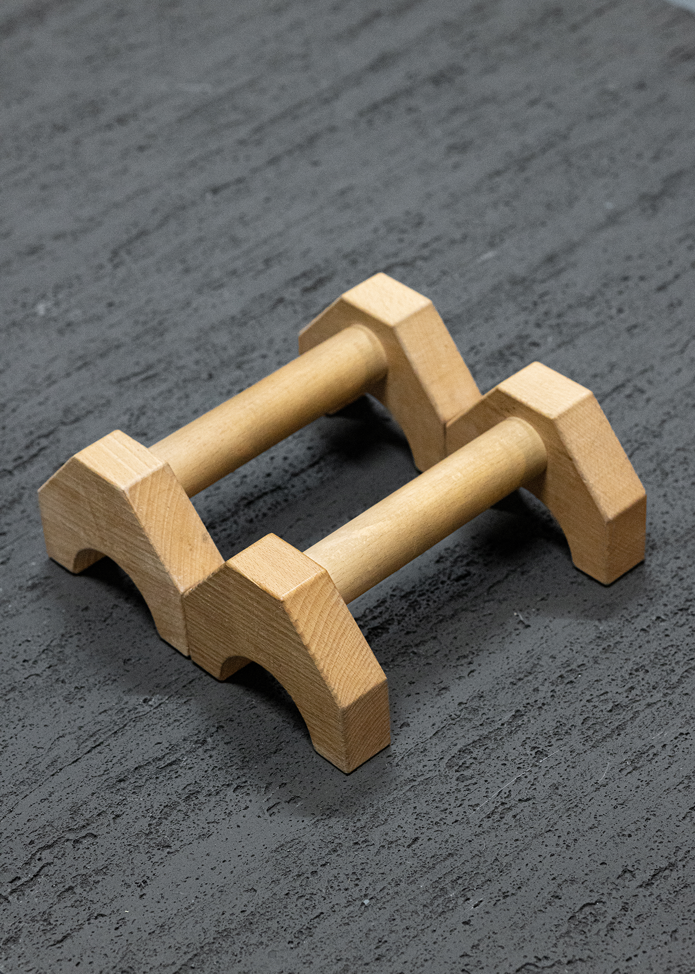 Handstand bar