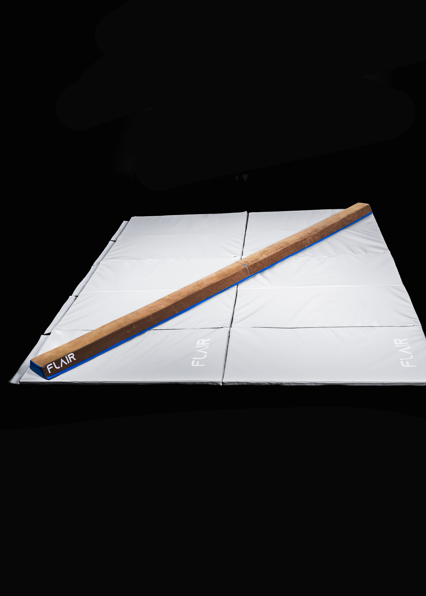 Folding foam balance beam